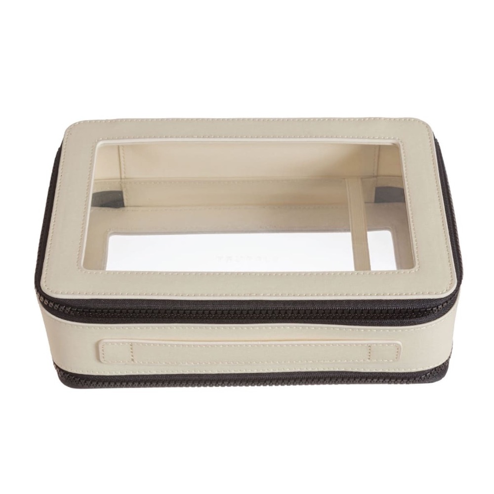 ISO! Truffle Jumbo Clarity Jetset Case in “Natural"